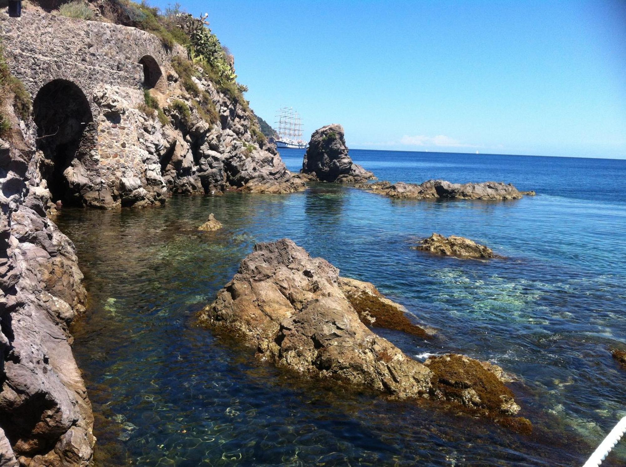 Hotel Rocce Azzurre Lipari Kültér fotó