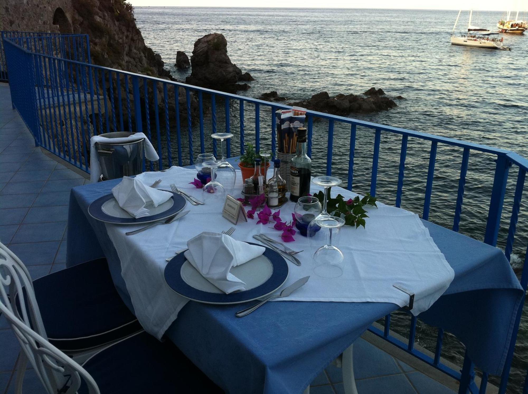 Hotel Rocce Azzurre Lipari Kültér fotó