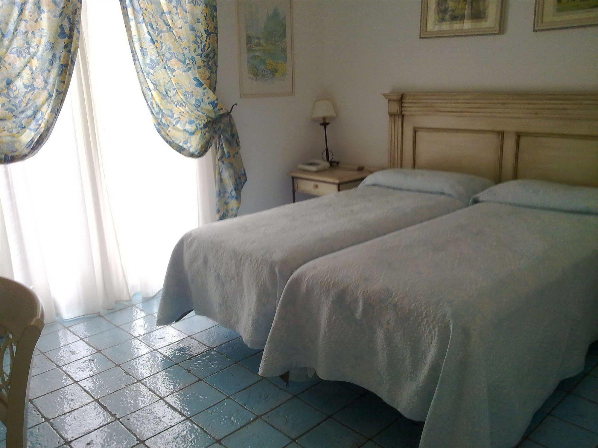 Hotel Rocce Azzurre Lipari Kültér fotó