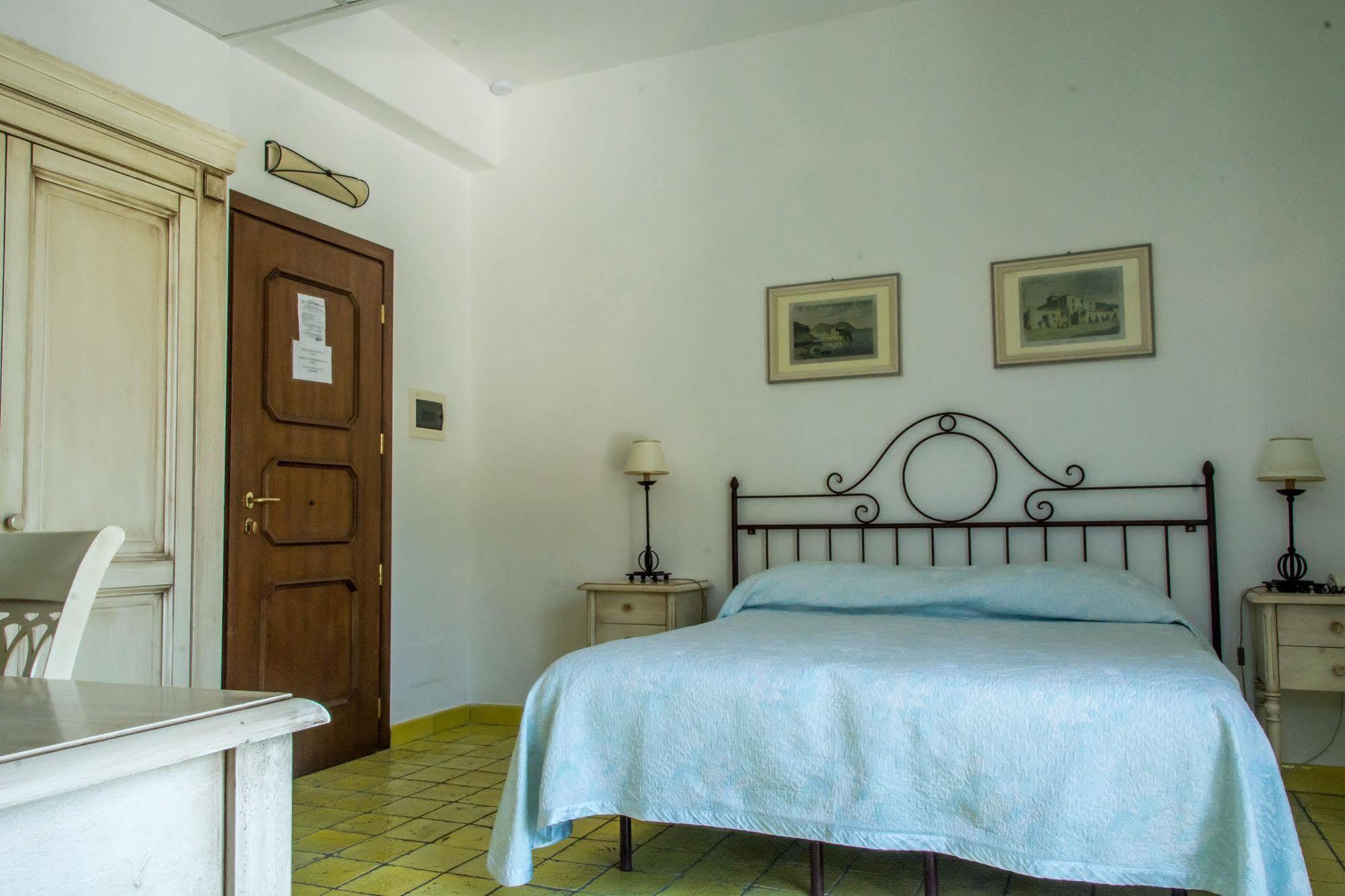 Hotel Rocce Azzurre Lipari Kültér fotó